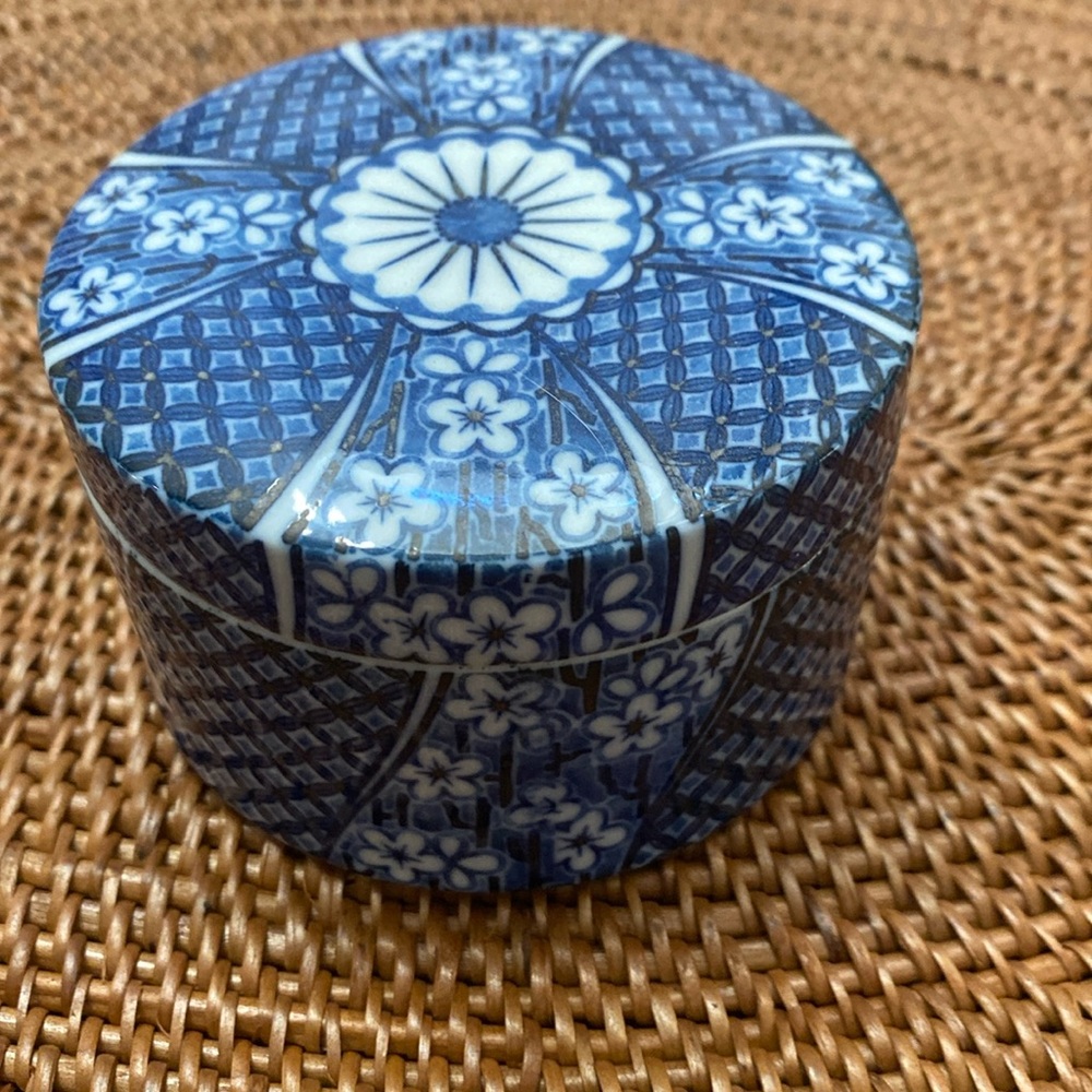 Tiffany & Co. porcelain trinket box